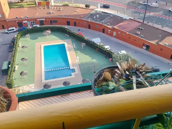 Piso en calle Islandia, 24 - Foto 2