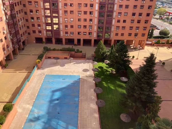 Piso en avenida de los Poblados, 131