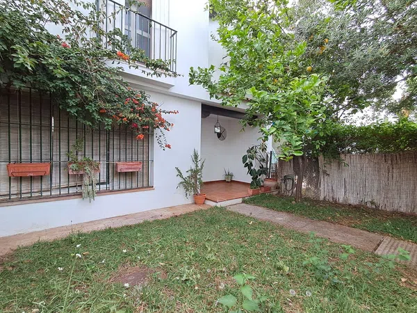 Chalet adosado en Plaza del Mediterráneo, 13 - Foto 2