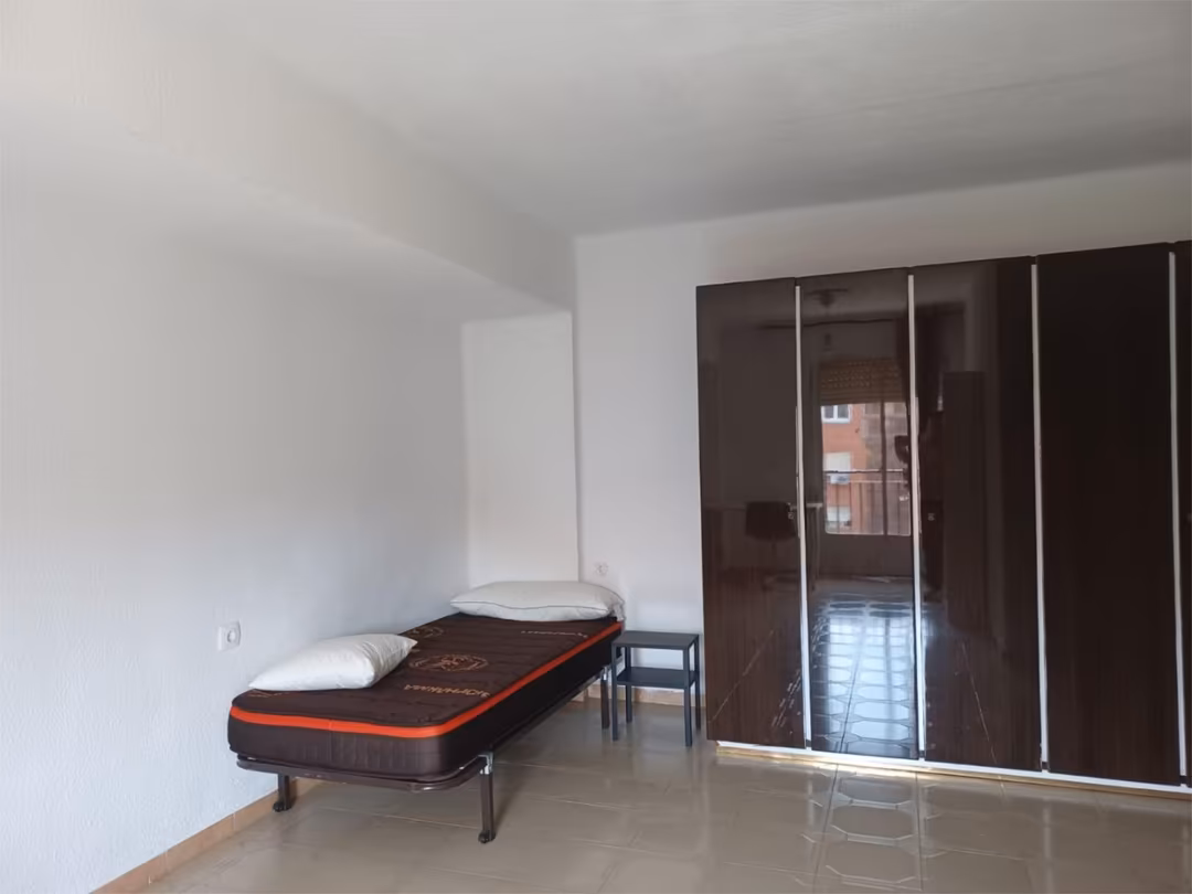 Piso en  Carrer del Doctor Manuel Candela 72 - Foto 5