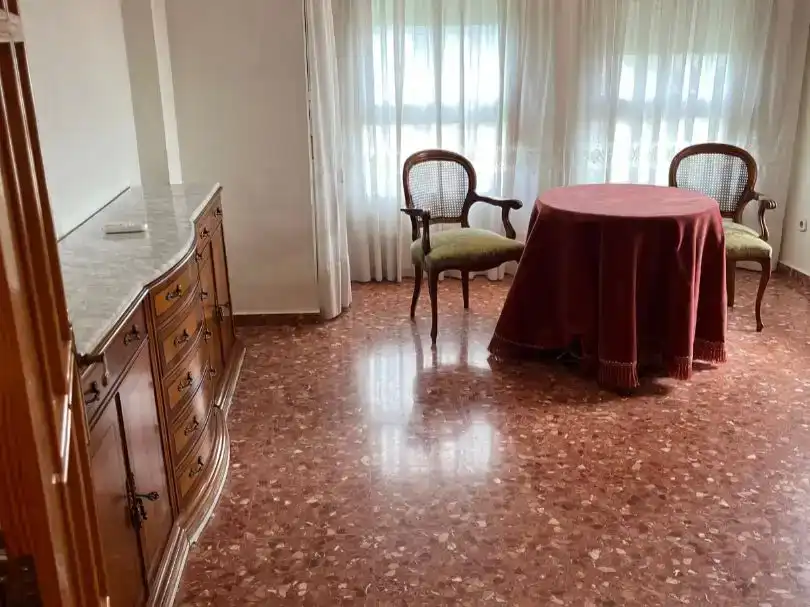 Piso en  Avinguda del País Valencià 9 - Foto 4