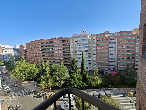 Piso en calle de María Moliner, 26 - Foto 1