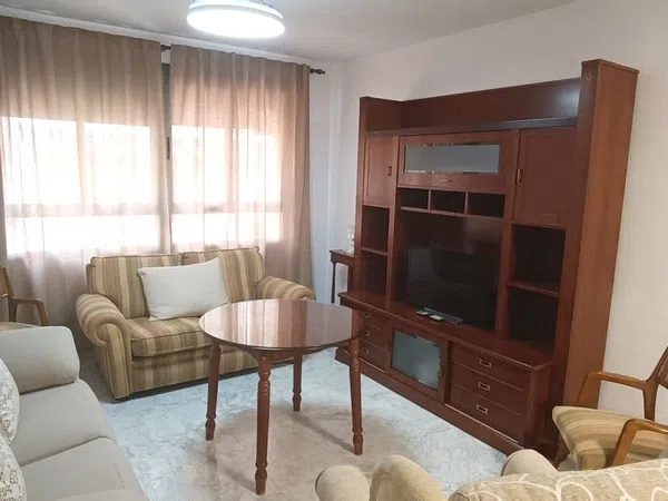Piso en Ciudad Jardín - Foto 1