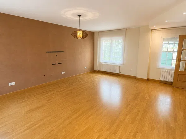 Chalet adosado en Betoño - Abetxuko, Betoño - Abetxuko - Foto 3