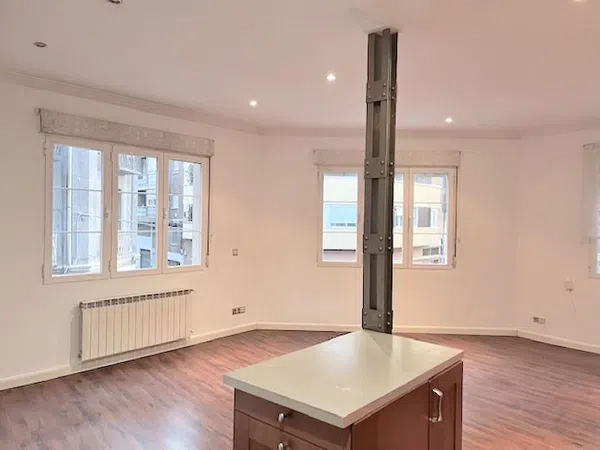 Piso en calle Linneo, 9