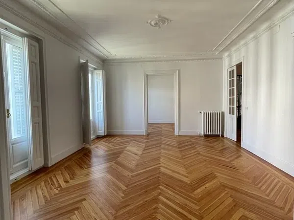 Piso en calle de José Ortega y Gasset, 6