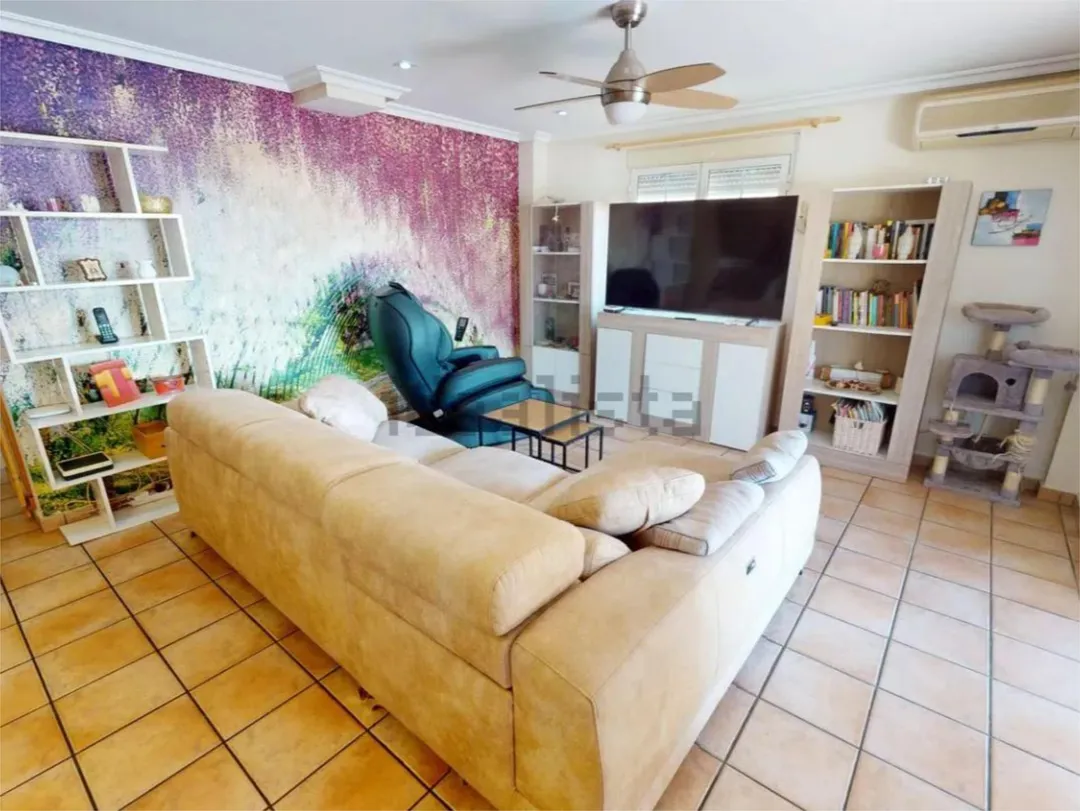 Piso en  Carrer Benejama 19 - Foto 3