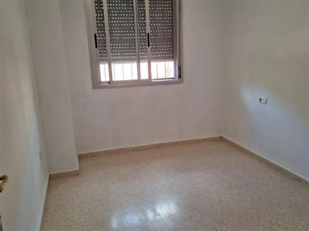 Piso en  Calle Arquitecto Hernández Rubio 3 - Foto 16