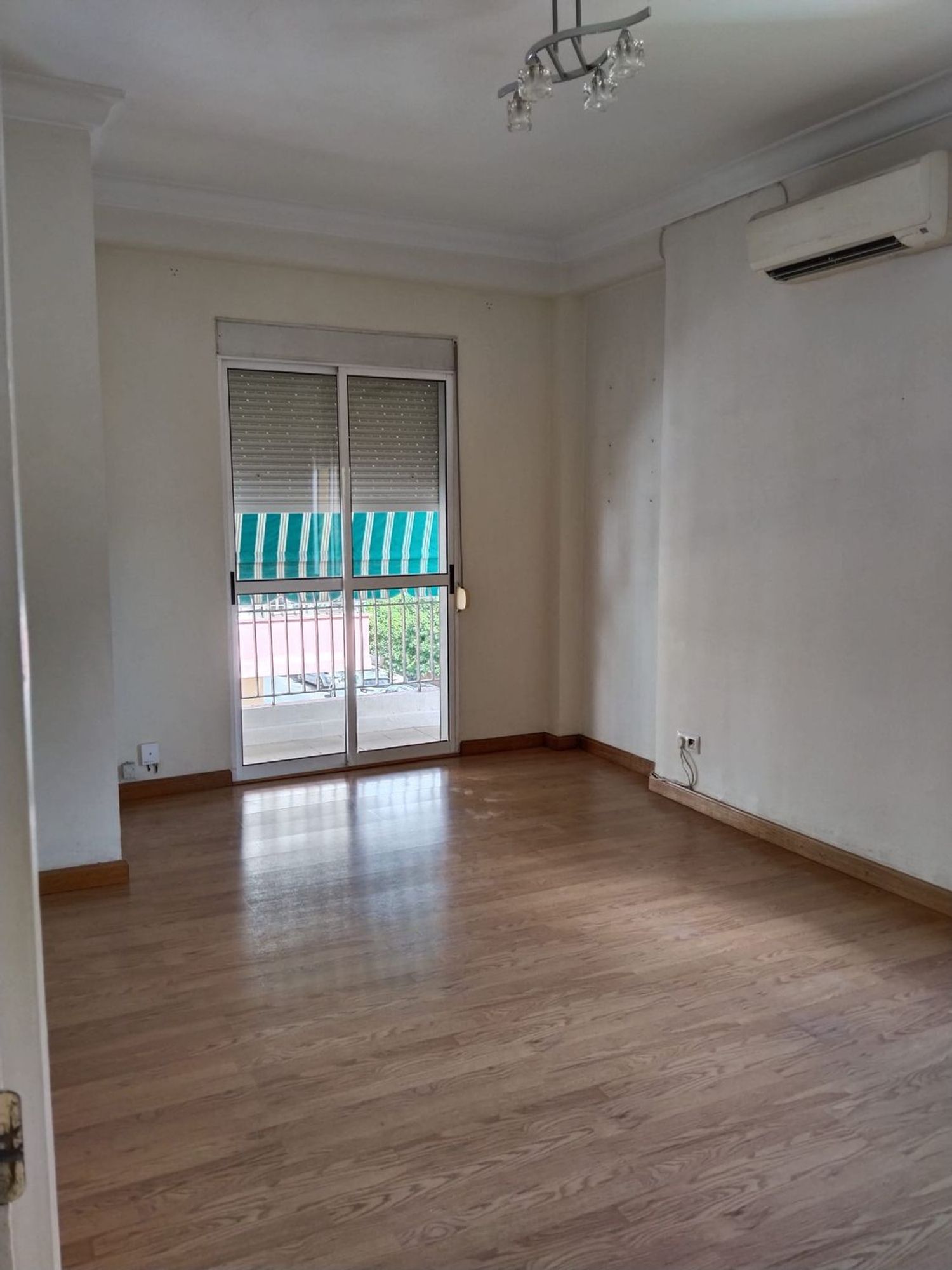 Piso en calle Marqués del Nervión, 34 C - Foto 3