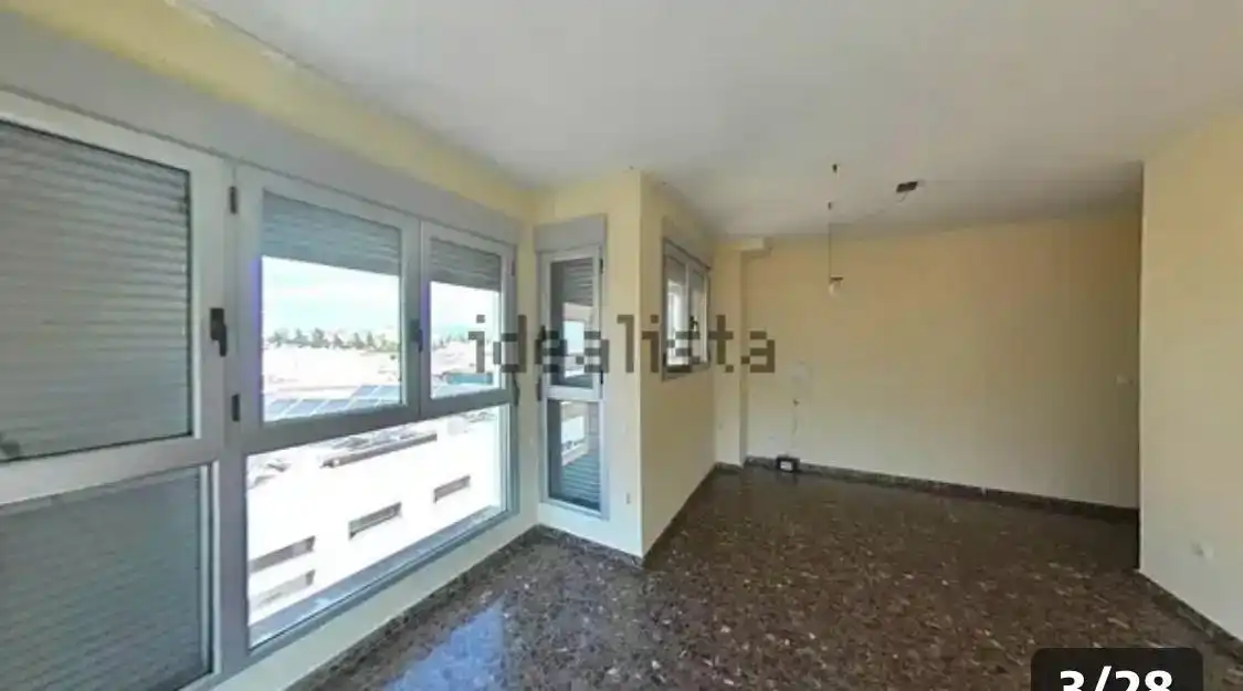 Piso en  Carrer Pintor Sorolla 18 - Foto 4