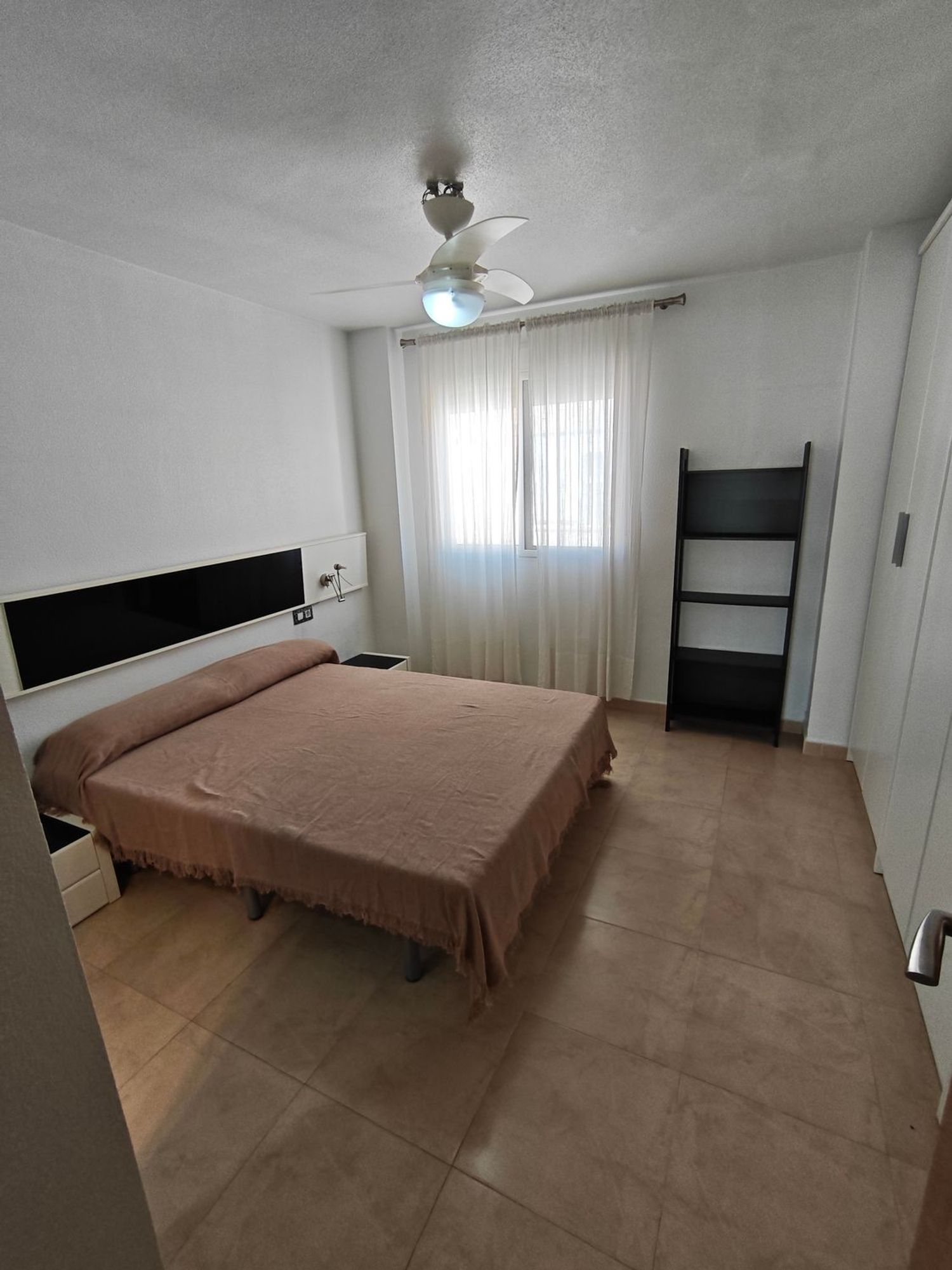 Piso en calle Profesor Joaquín Hellín López, 7 - Foto 5