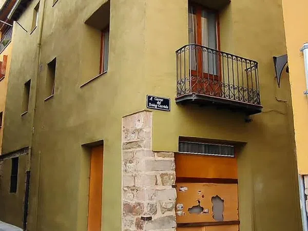 Casa de pueblo en Calle del Teòleg Corriols, 1 - Foto 3