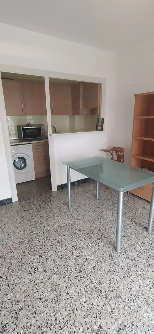 Apartamento en  Carrer del Monestir de Poblet 8 - Foto 2