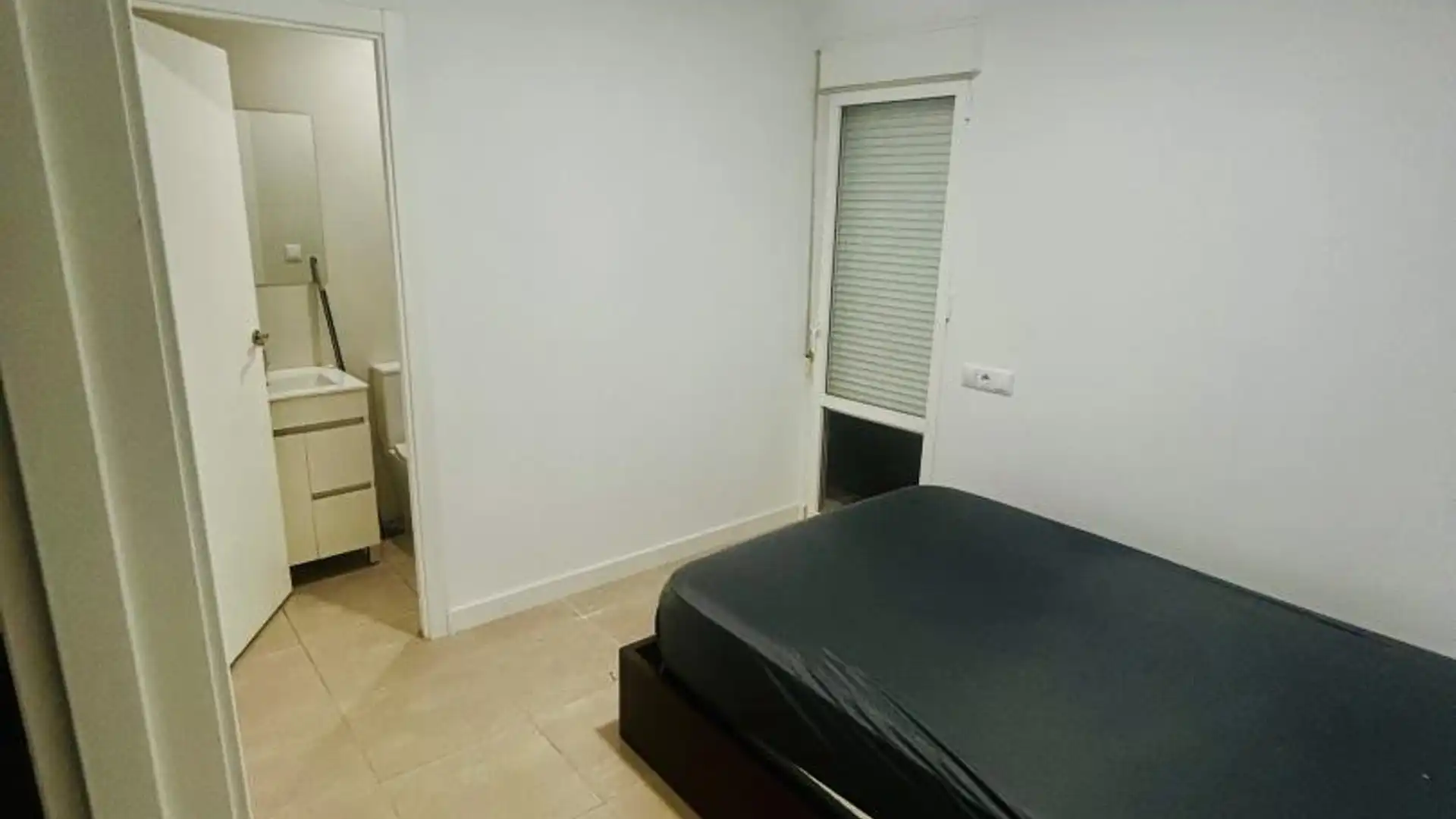 Piso en  Carrer Esperidion Porta Requesens 72a - Foto 3