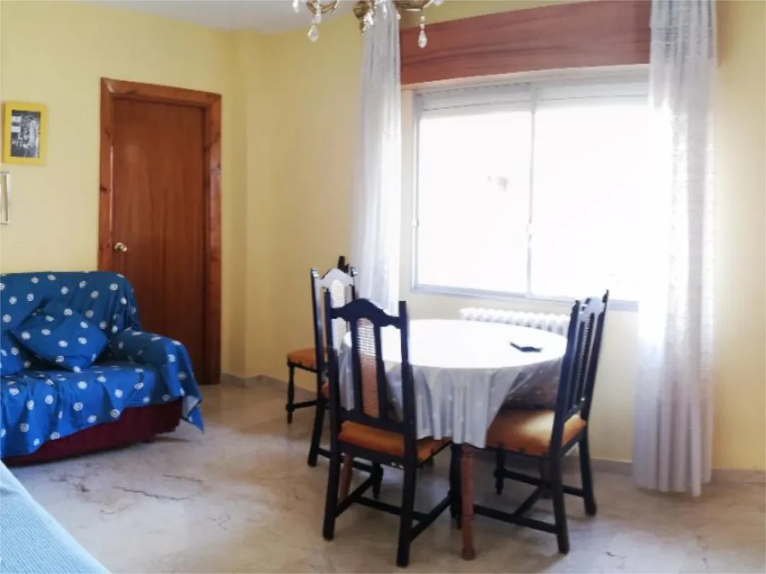 Piso en  Calle Casillas de Prats 10E