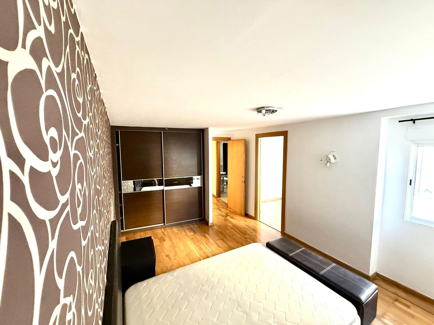 Piso en calle de Jerónima Galés, 15 - Foto 4