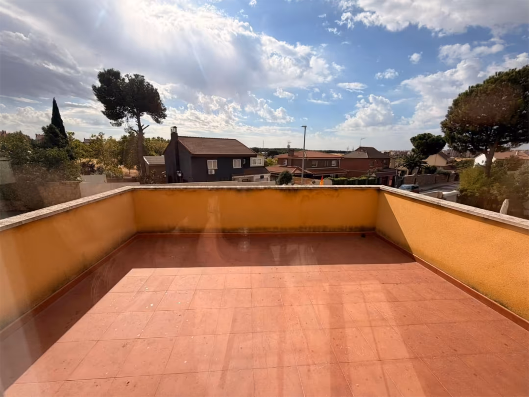 Piso en  Calle de Jorge Guillén 1 - Foto 2