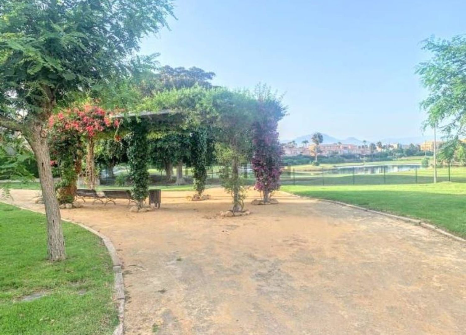 Chalet adosado en calle Britania, 36 - Foto 3