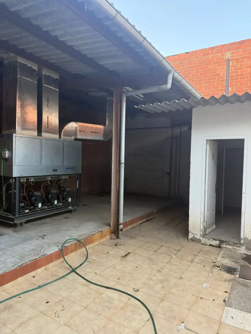 Local comercial en  Carrer de Solsona 104 - Foto 6