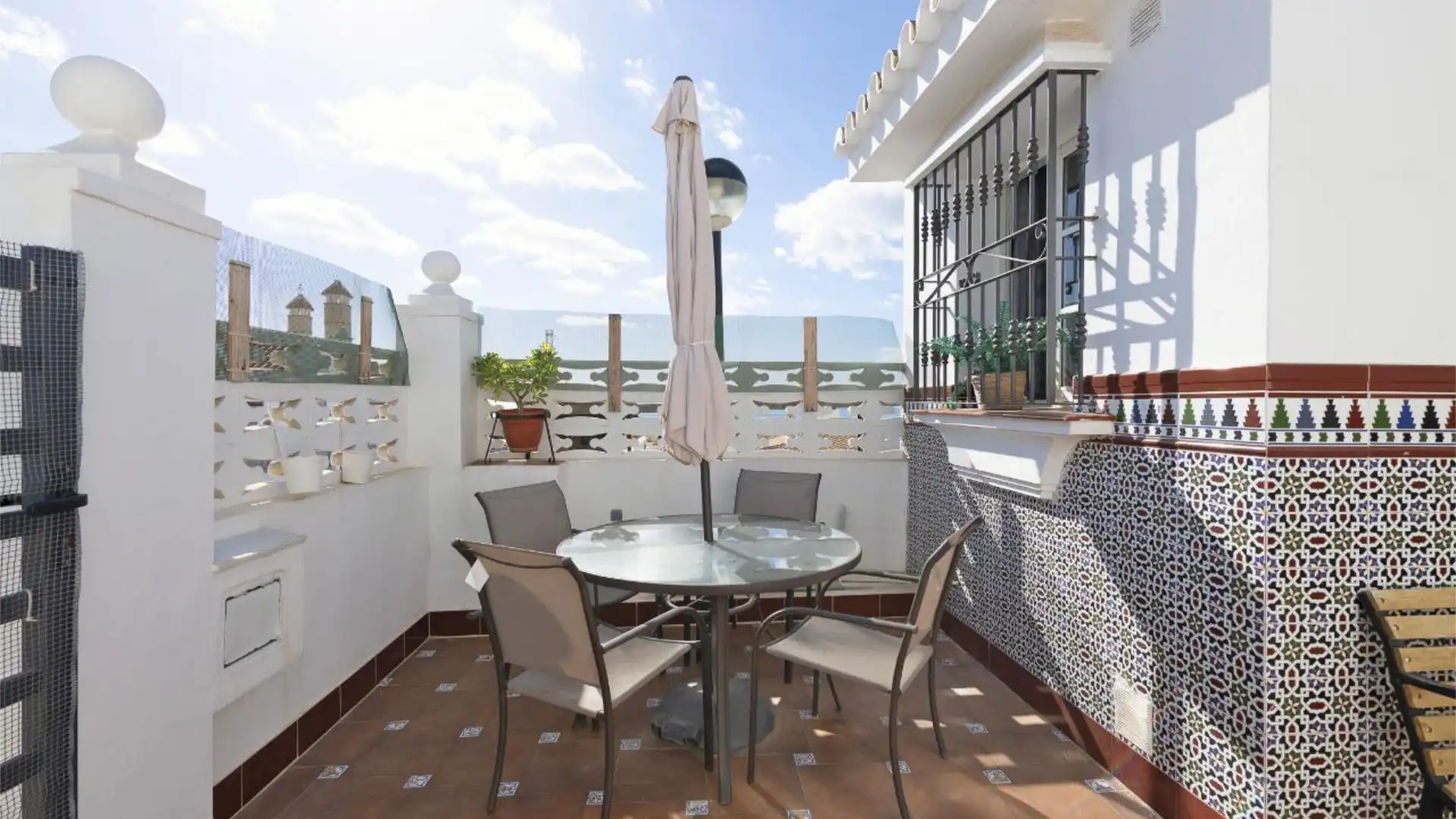 Casa adosada en  Calle Picadero 20 - Foto 2