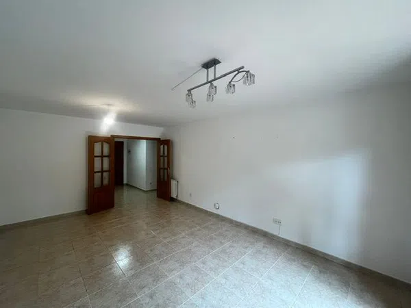Piso en Calle del Corazón de María - Foto 2
