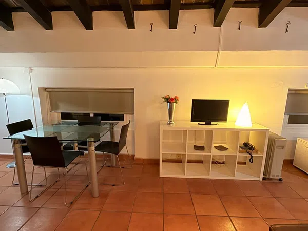 Estudio en calle del Comte de Montornés, 20 - Foto 3