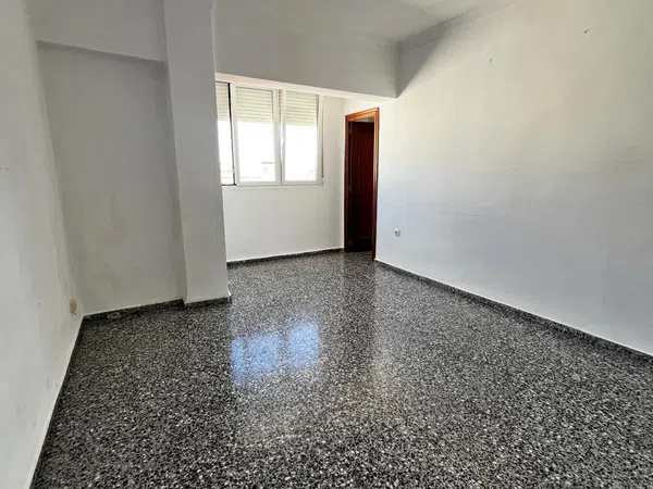 Piso en avenida de Pérez Galdós, 84 - Foto 3