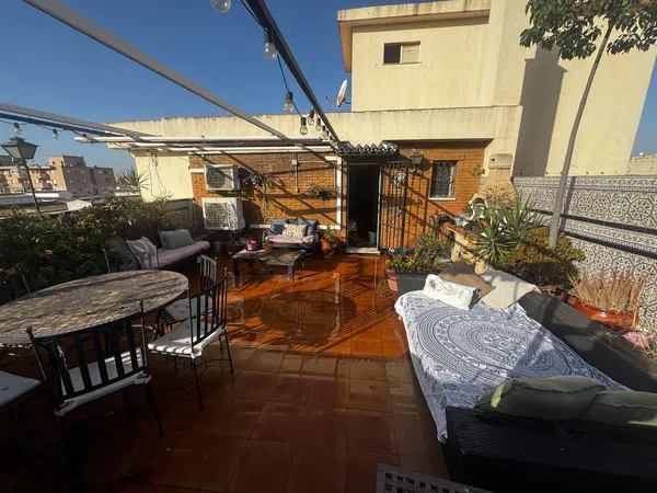 Ático en calle de Alozaina, 9 - Foto 1