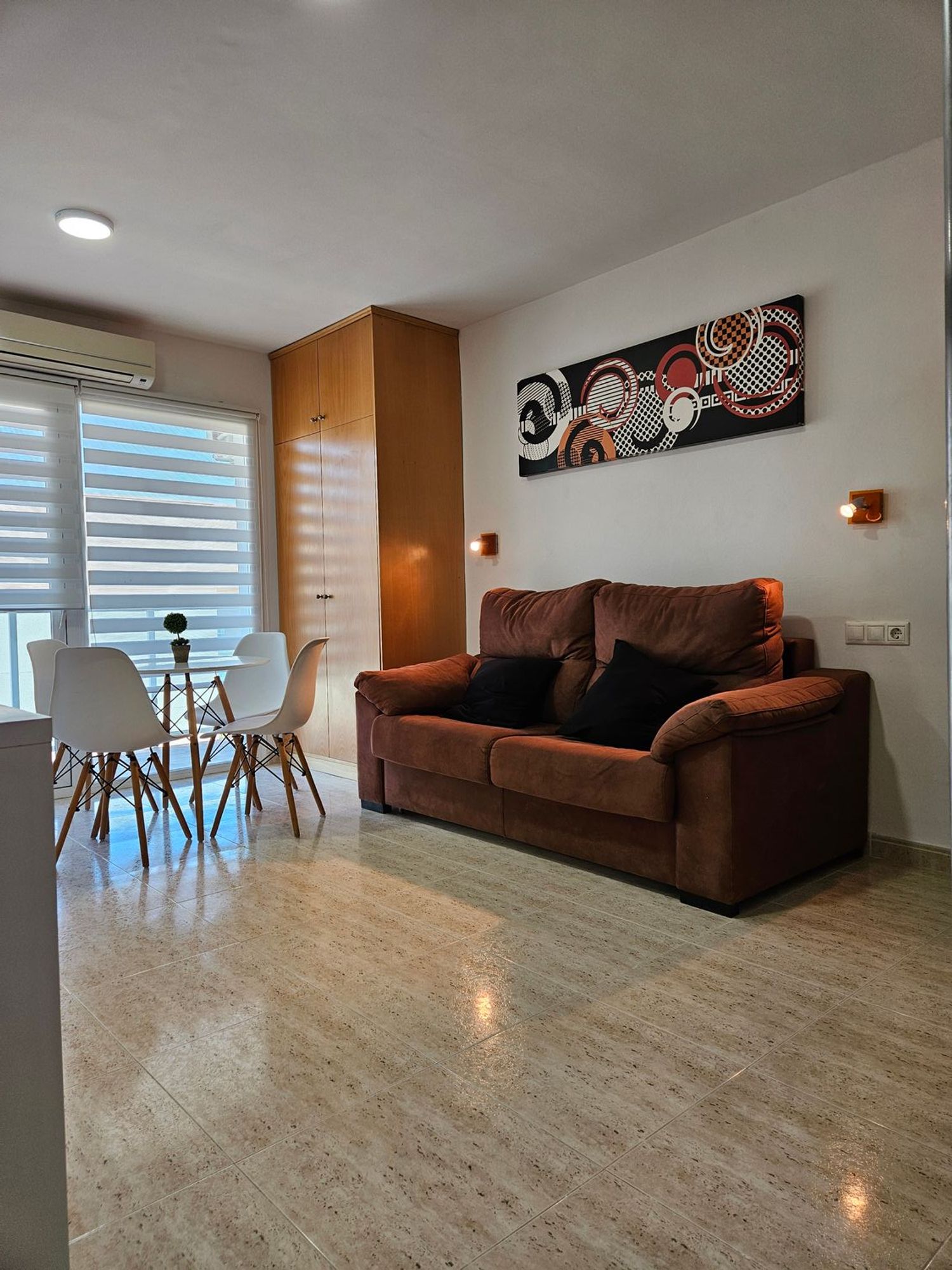 Estudio en Calle del Camí del Corralet, 19 - Foto 2
