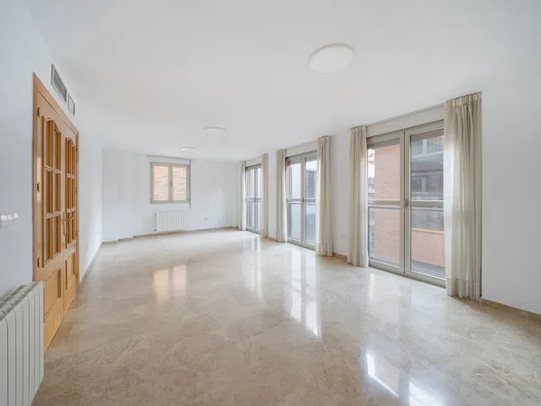 Piso en plaza Julián Romea, 3 - Foto 1