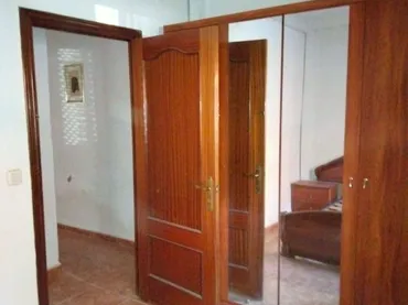 Casa adosada en  Avenida de los Almogávares 36 - Foto 5