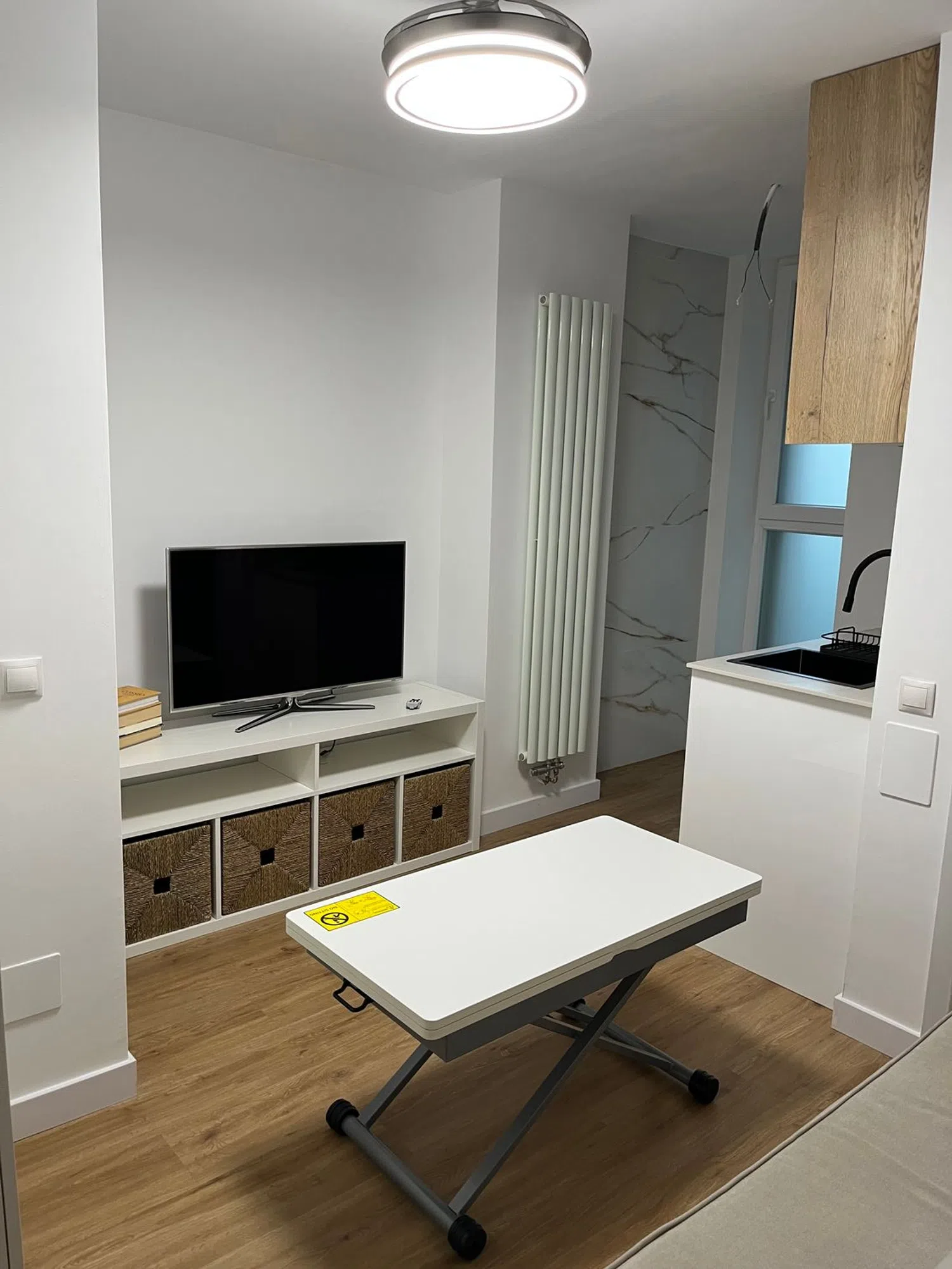 Estudio en calle de Fermín Caballero, 60 - Foto 1
