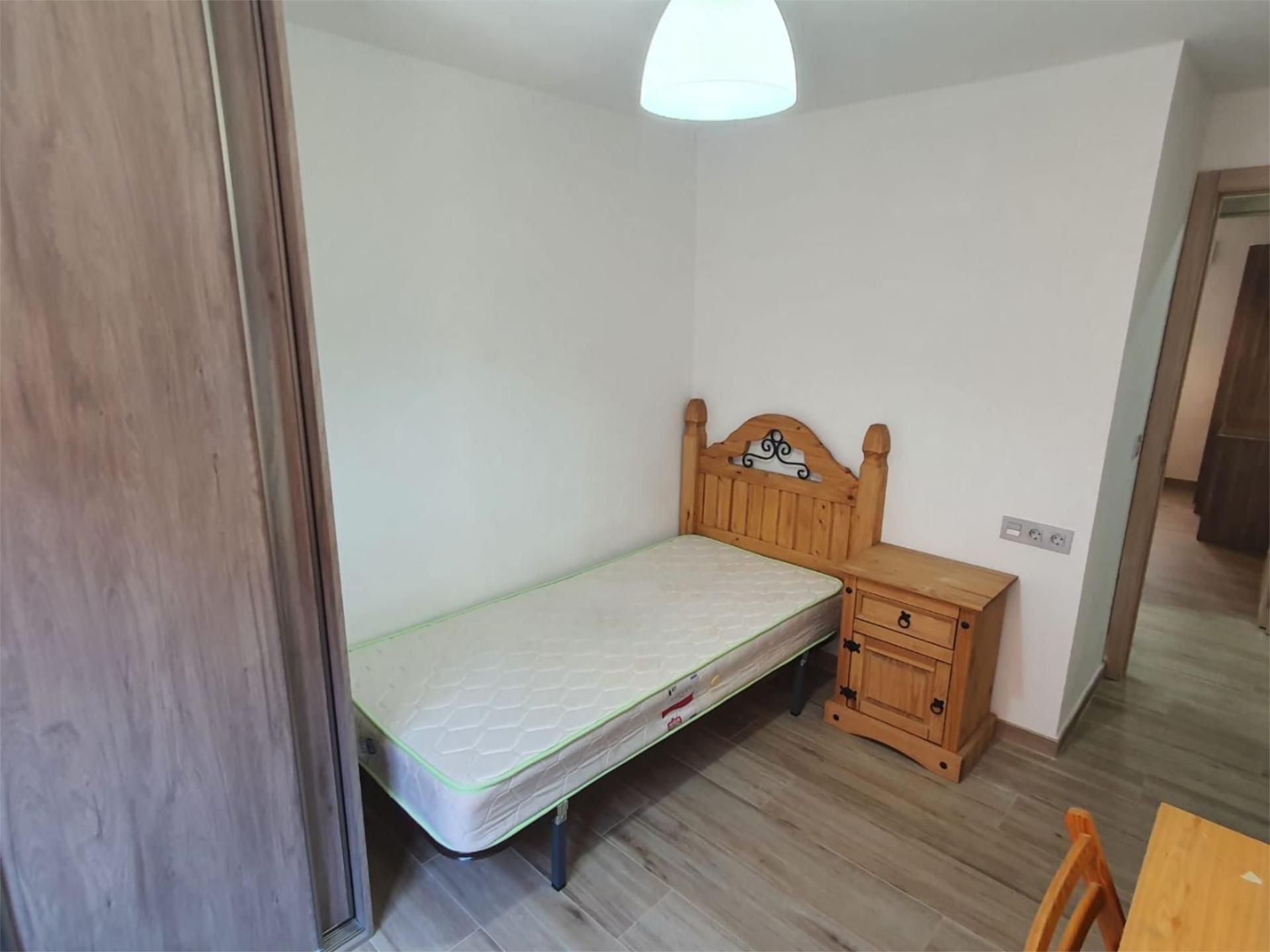 Piso en  Calle Navasfrías 7 - Foto 13