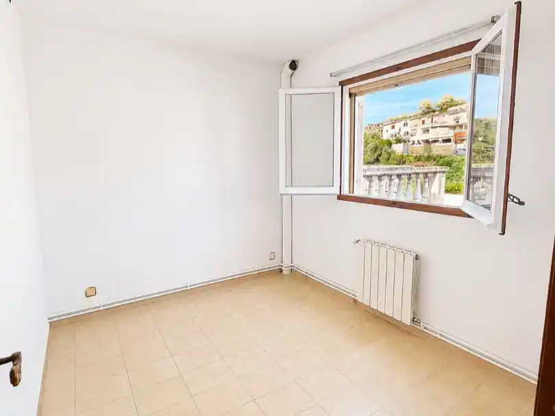 Casa adosada en  Carrer de l'Àliga 11 - Foto 10