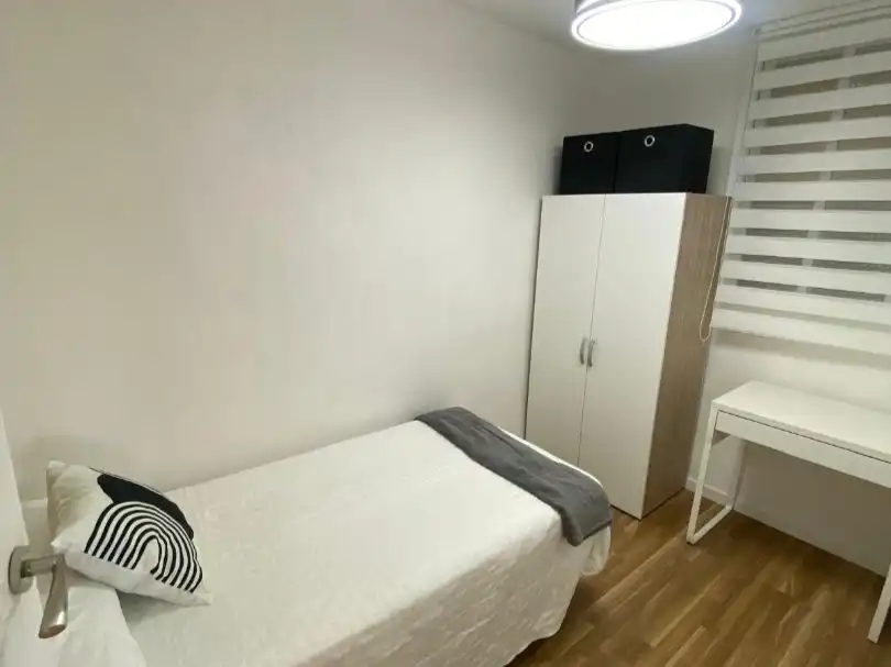 Piso en calle Inés de Suárez 6 - Foto 3