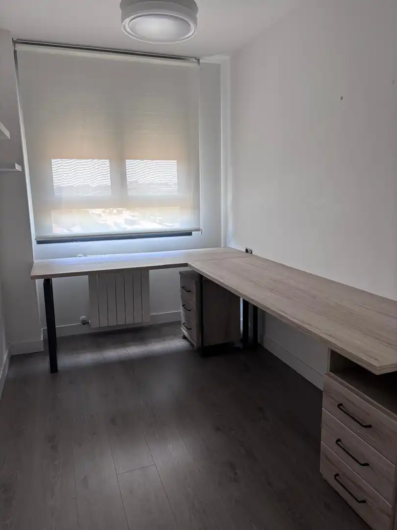 Piso en  Carrer de Josep Alminyana i Vallès 4 - Foto 6