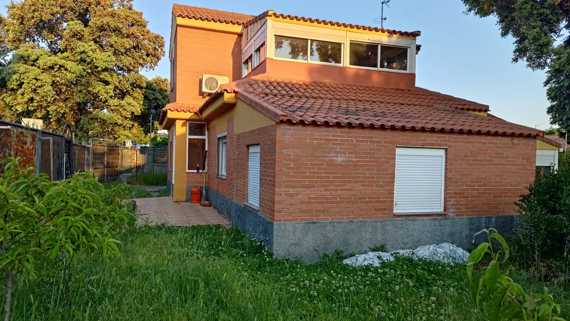 Chalet en  Avenida de Chiloeches 143 - Foto 2
