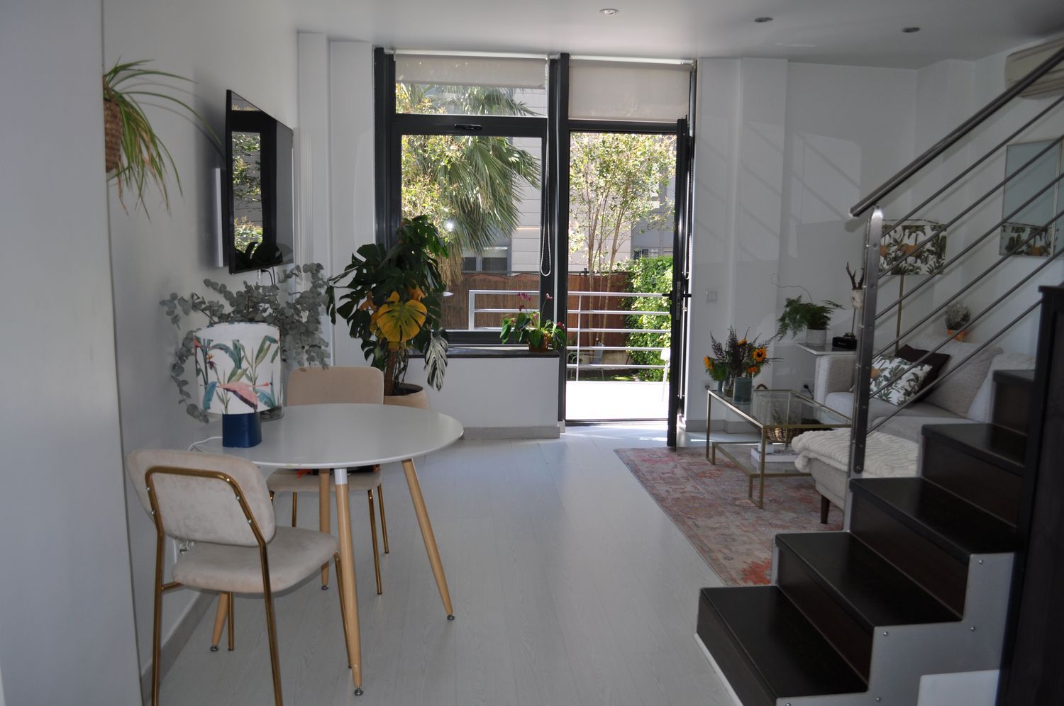 Estudio en calle de Manuel Pombo Angulo, 16 - Foto 1