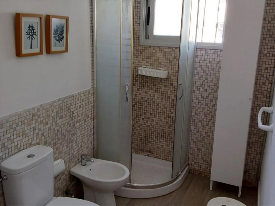 Casa adosada en avenida Avenida 8 Marzo 43 - Foto 9