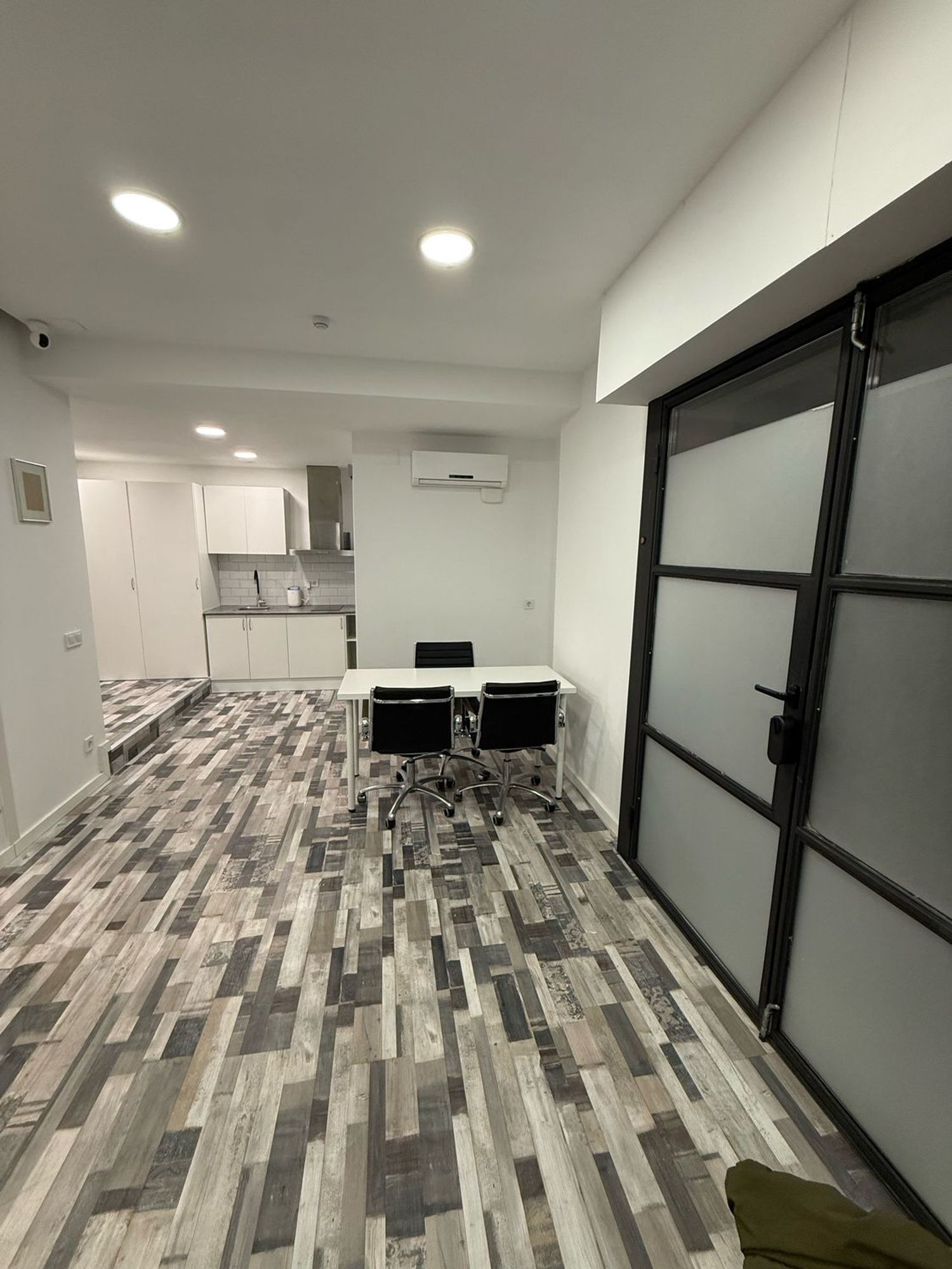 Estudio en calle d'Eduard Toda, 50