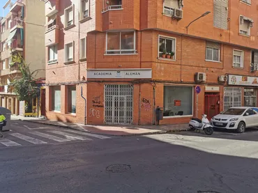 Local comercial en  Calle Jaime Segarra 18 - Foto 1