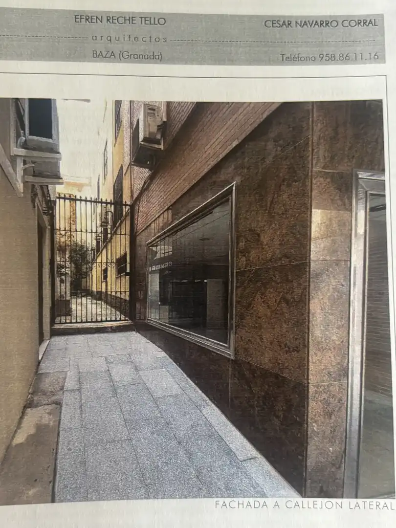 Planta baja en  Calle Alhóndiga 8 - Foto 2