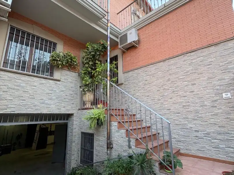 Casa adosada en  Calle Publio Galerio 26 - Foto 3