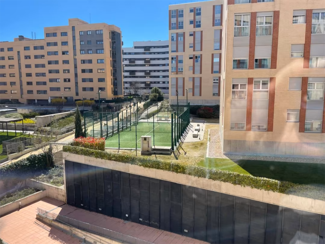 Piso en  Avenida de Castilla y León 2 - Foto 7