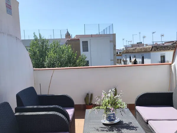 Ático en Barrio Casco Histórico - Ollerías - Marrubial - Foto 1