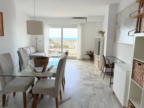 Piso en calle Guzmán el Bueno, 9 - Foto 1