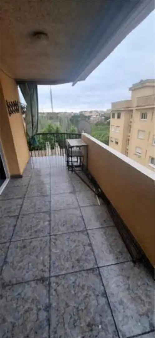 Piso en zona comercial - Foto 7