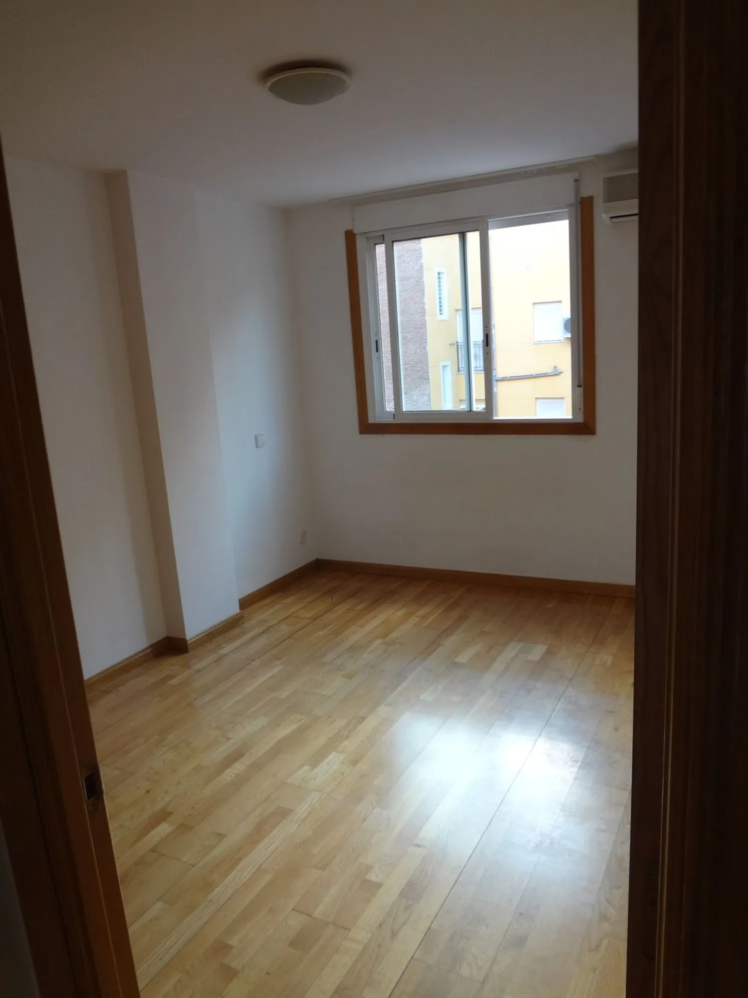 Piso en calle José María de Castro, 7 - Foto 9