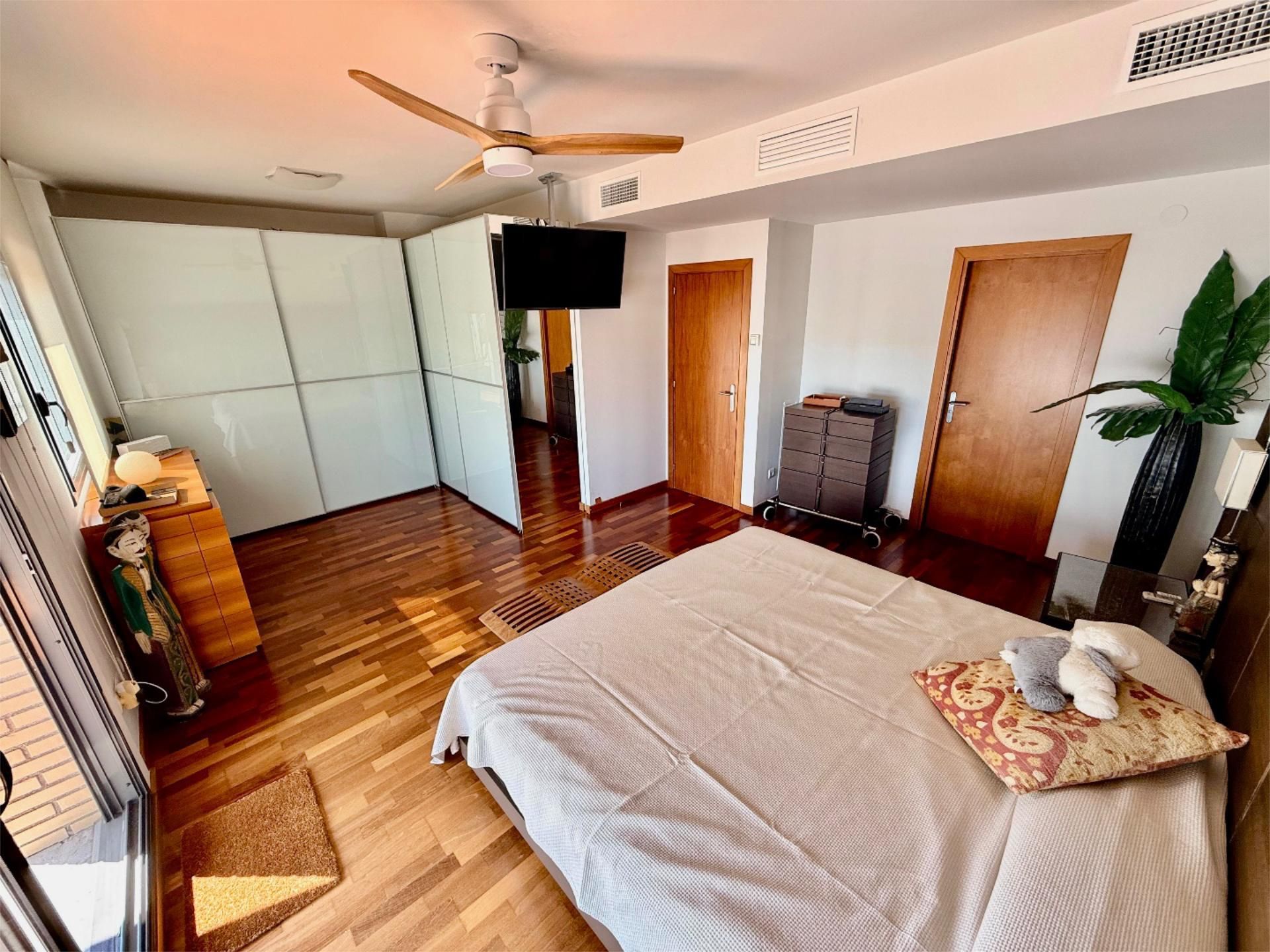 Piso en  Camí Antic de València 49 - Foto 10