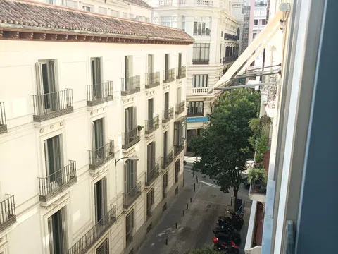 Estudio en calle de Víctor Hugo, 5